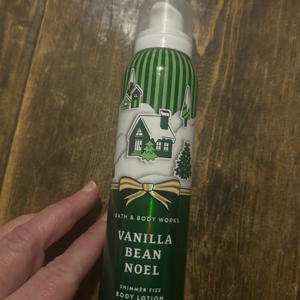 NEW Bath & Body Works Vanilla Bean Noel Shimmer Fizz Body Lotion, 3.5 oz